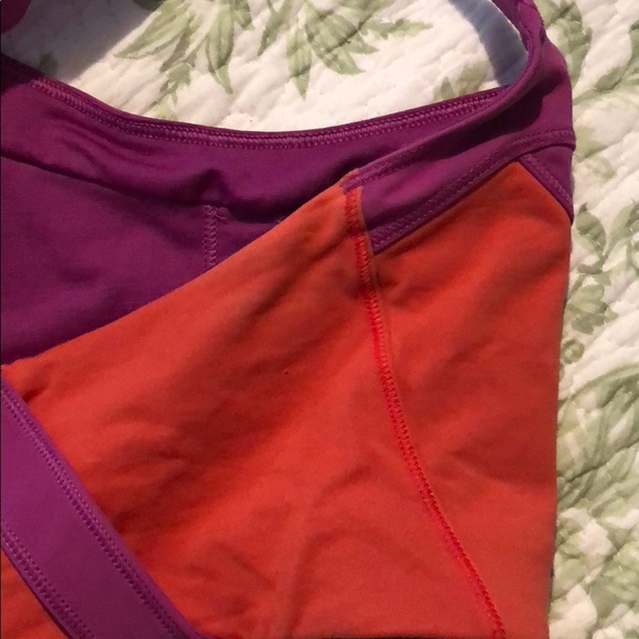 Lululemon sports bra - Picture 3 of 5